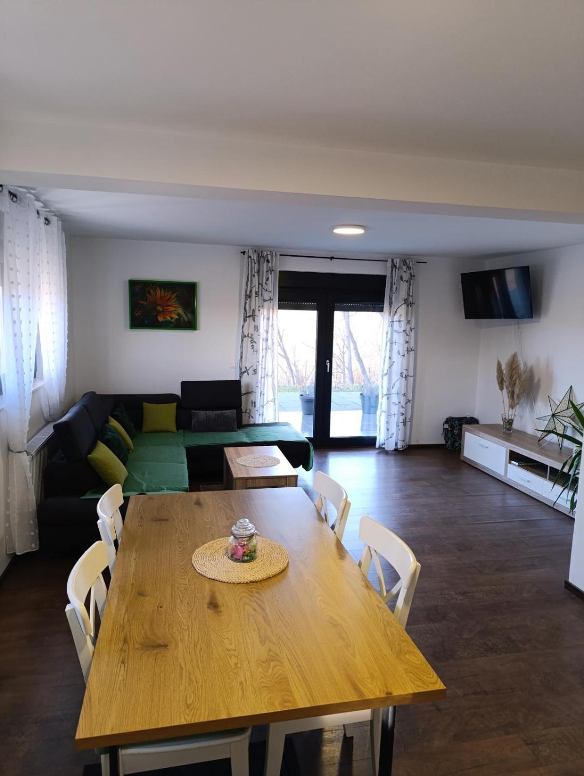 Kraljeva Hiza - Apartmani I Sobe Kralj Свети Мартин на Мури Стая снимка